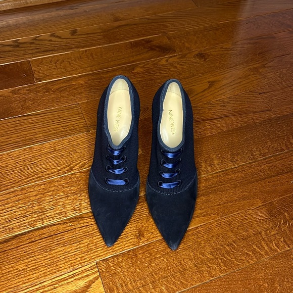 Navy Blue Nine West Heels - Picture 4 of 7